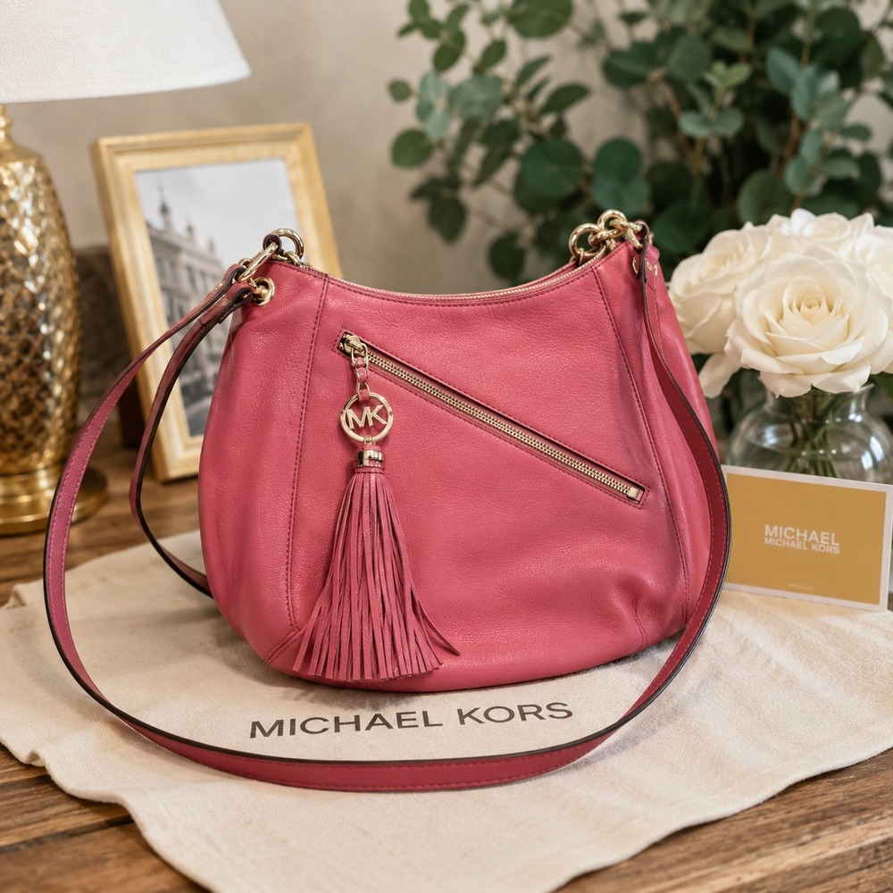 Michael‎ Kors Pink Leather Hobo Shoulder Bag Tassel Charm Gold Tone Zip Pocket